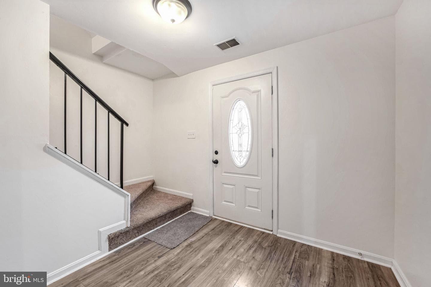 819 Rachel Court photo 3