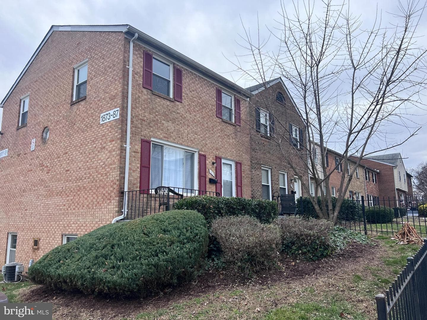 1873 Addison Road S photo 18