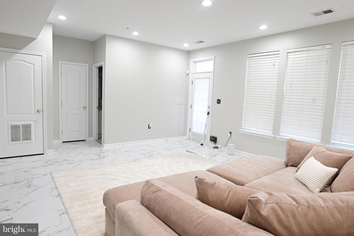 5632 Hartfield Avenue photo 33