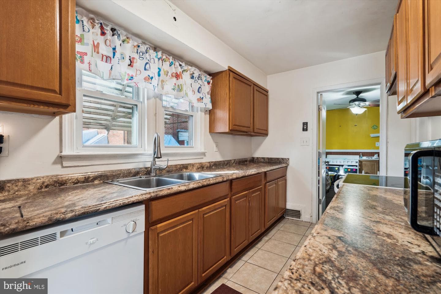 2701 Porter Avenue photo 9