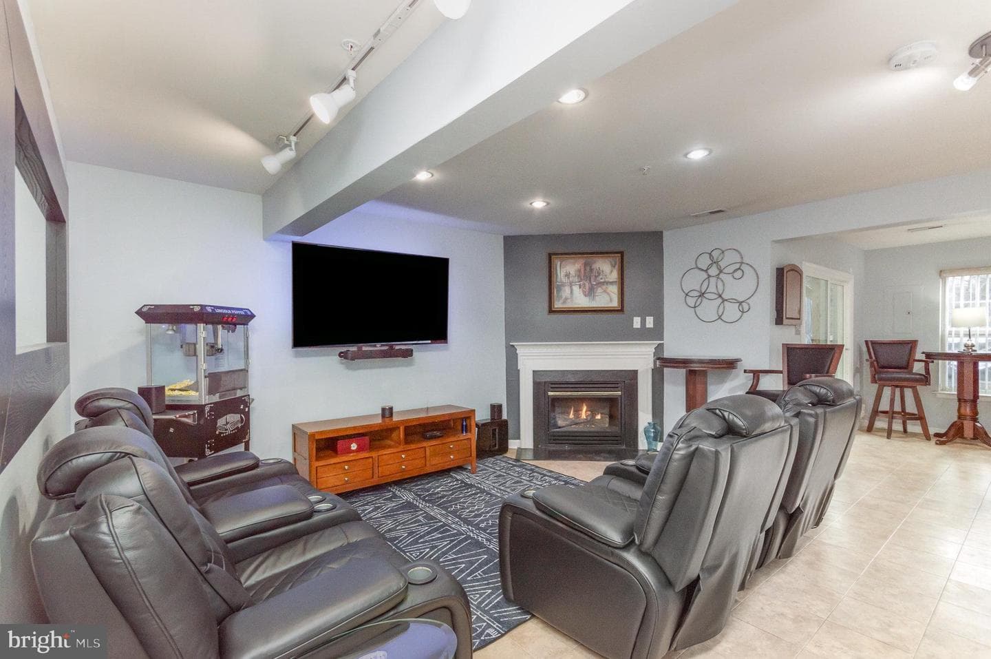 10123 Tulip Tree Drive photo 21