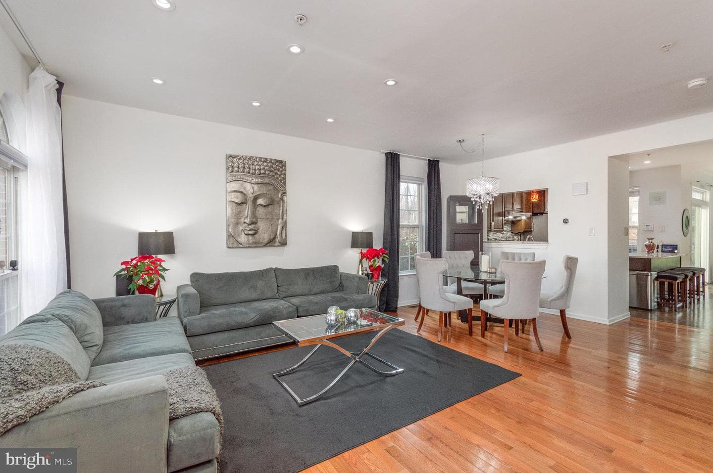10123 Tulip Tree Drive photo 4