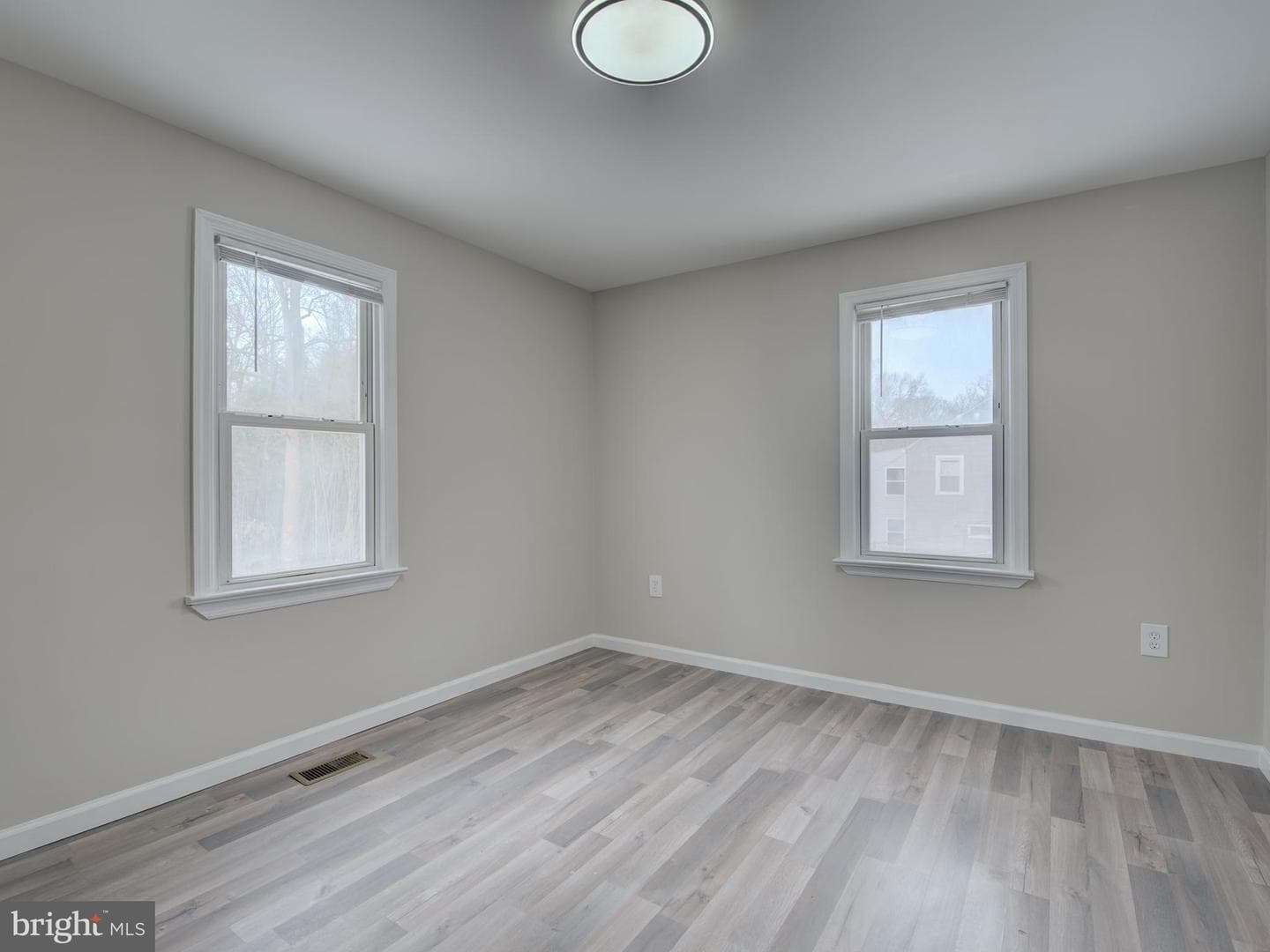 14625 Livingston Road photo 21