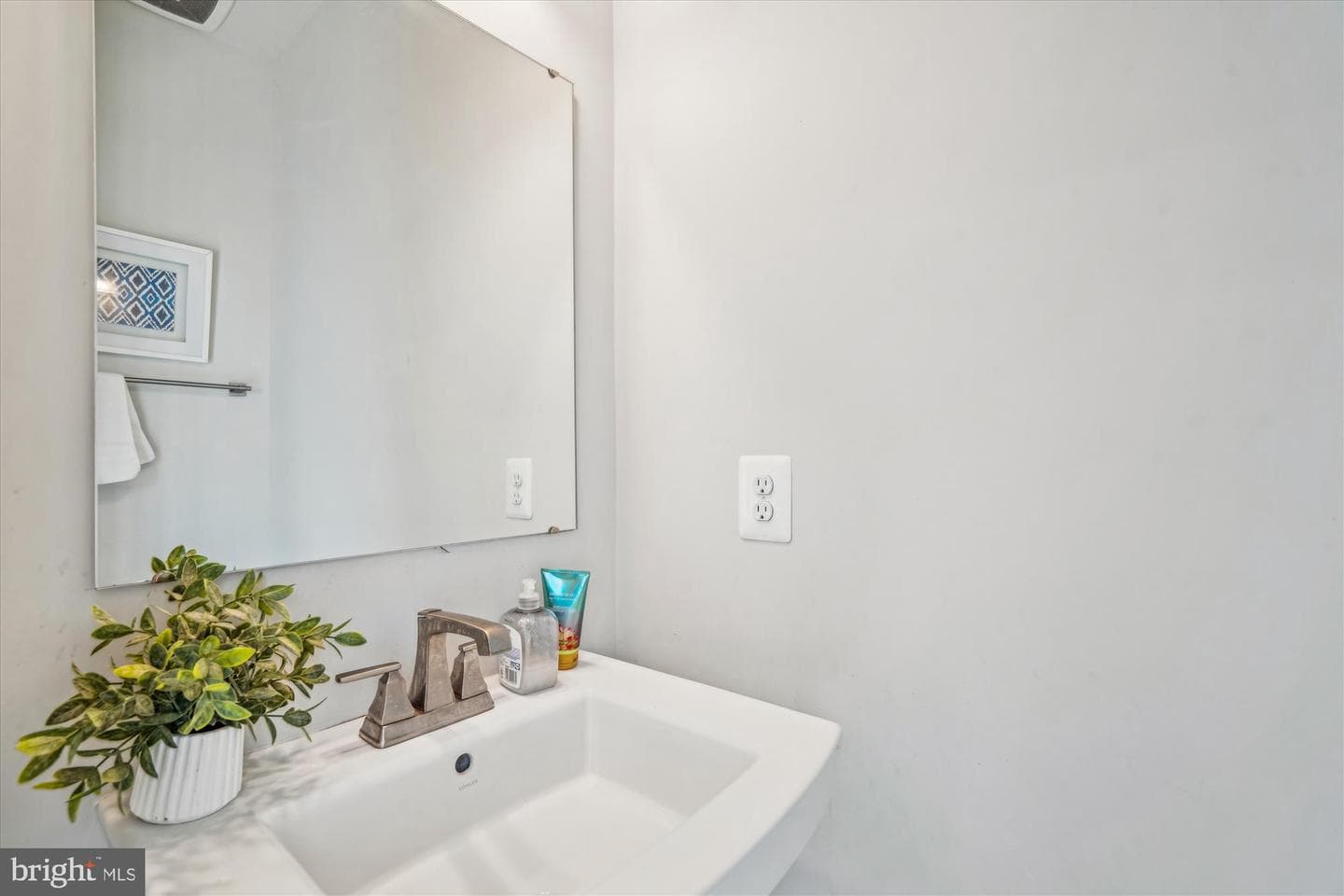 8312 Miner Street photo 18