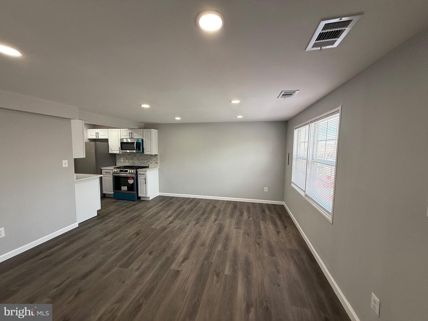 1806 Village Green Drive #d-99 photo 5
