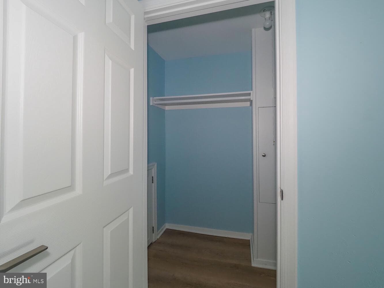9828 Dorval Avenue photo 35