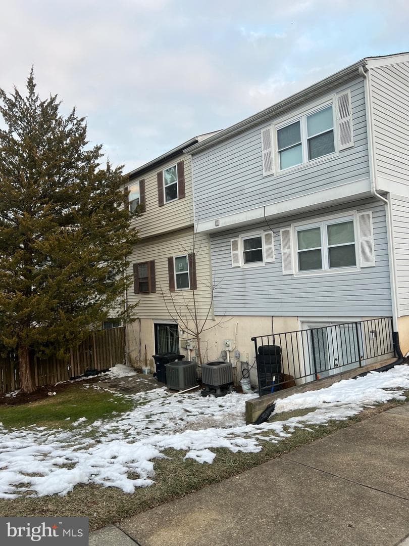 398 Harry S Truman Drive photo 4