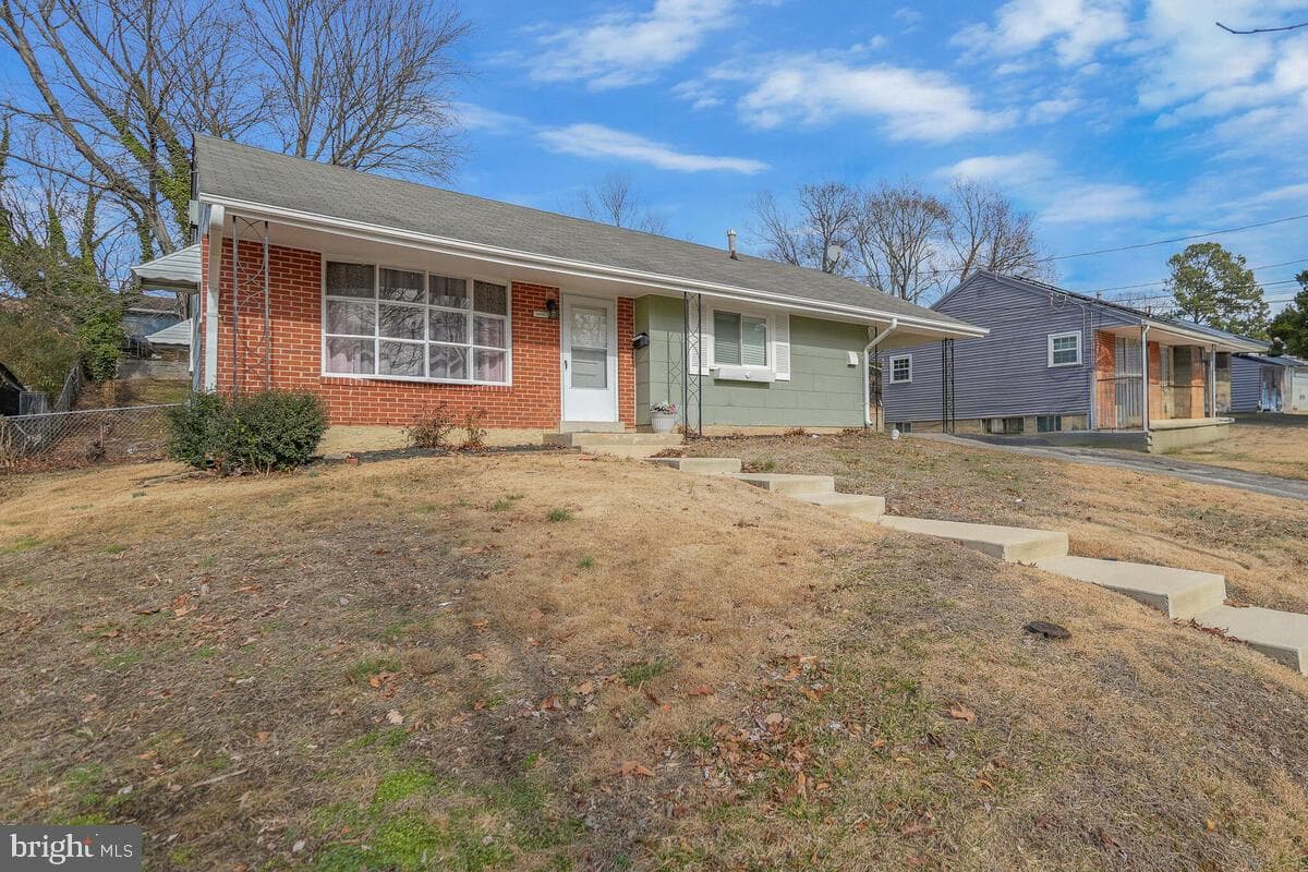 1408 Birchwood Drive photo 2