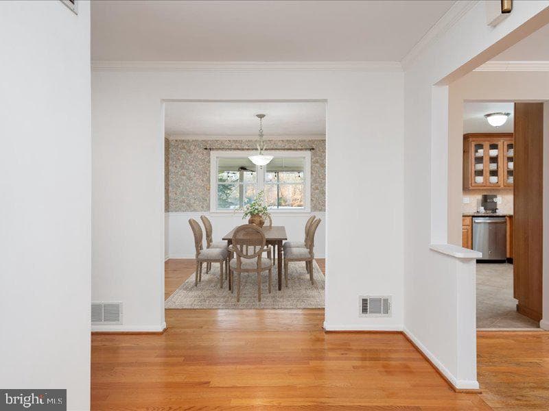 12225 Hollybank Drive photo 8