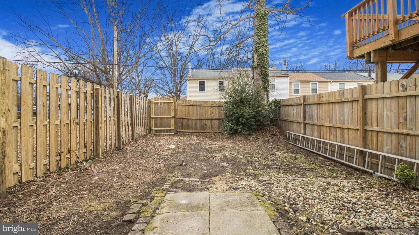 16414 Pennsbury Drive photo 35