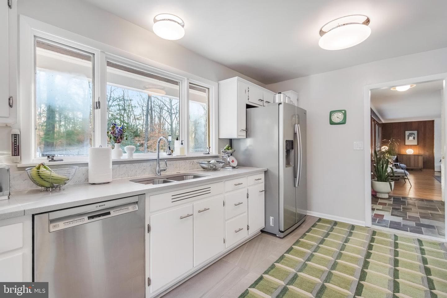2810 Colonial Road photo 5
