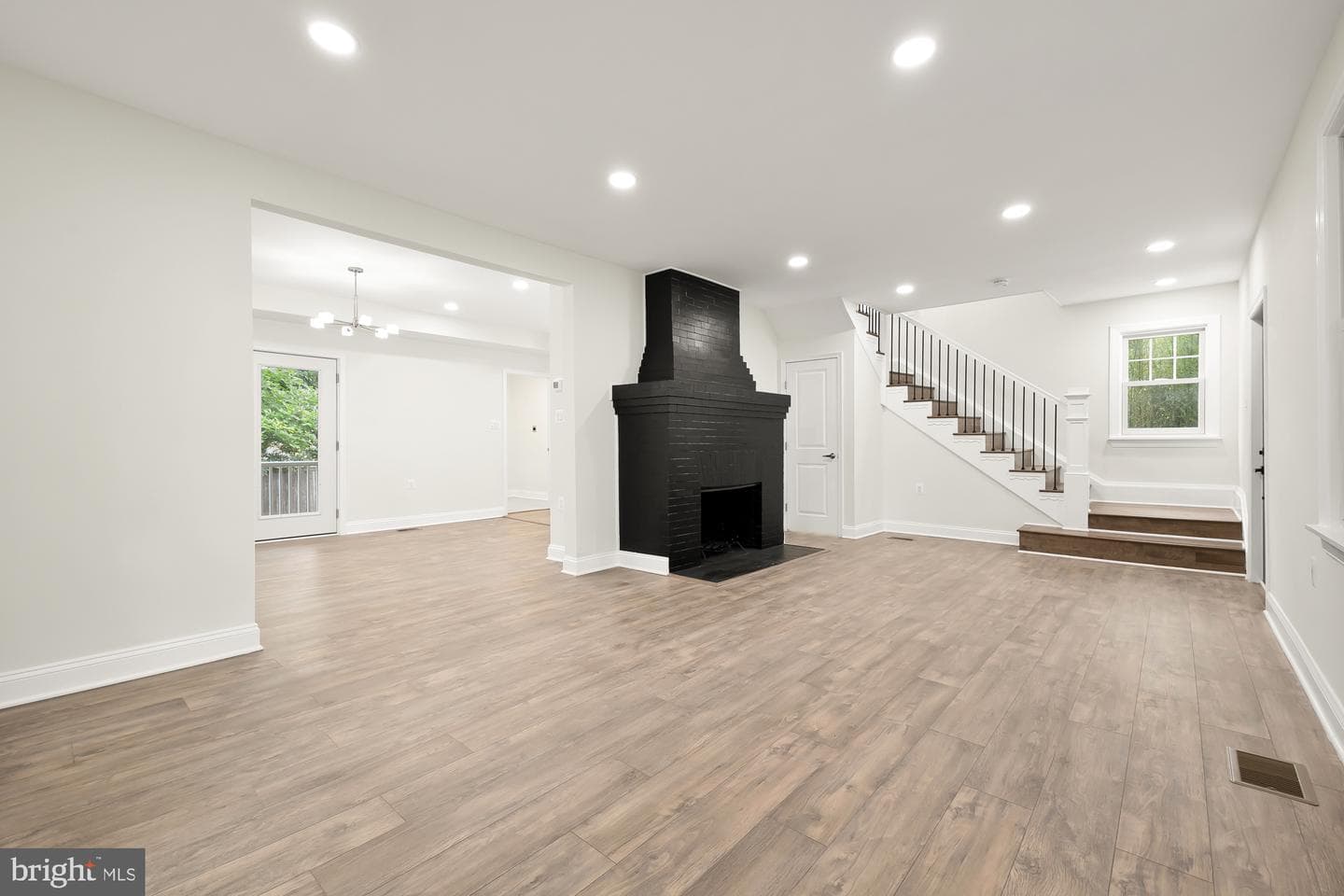 6214 43rd Street photo 9