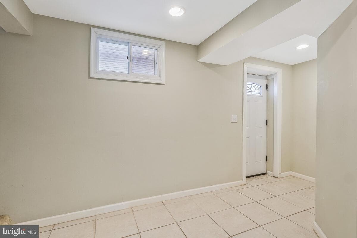 5102 60th Avenue photo 19