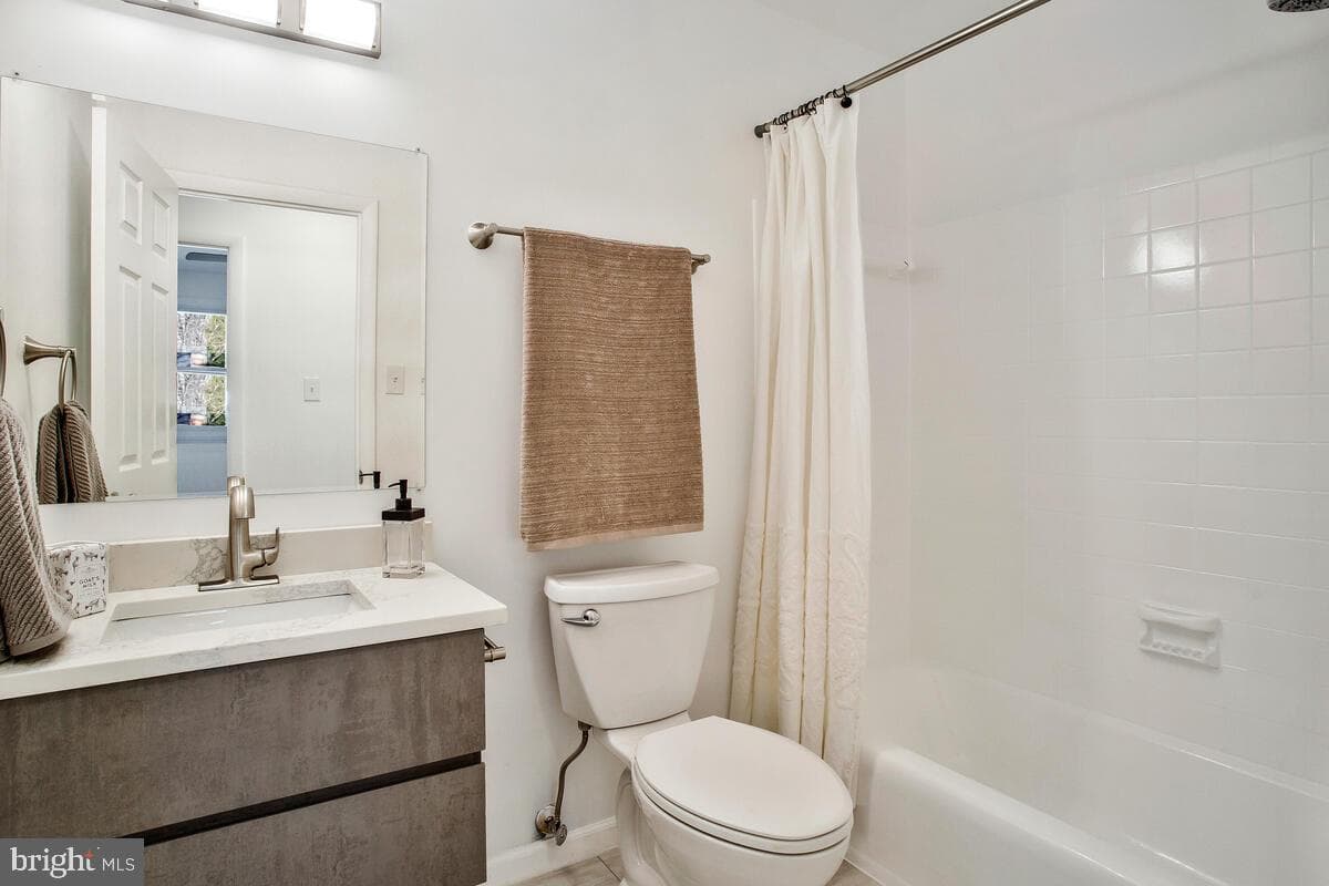11609 Tyre Street photo 22