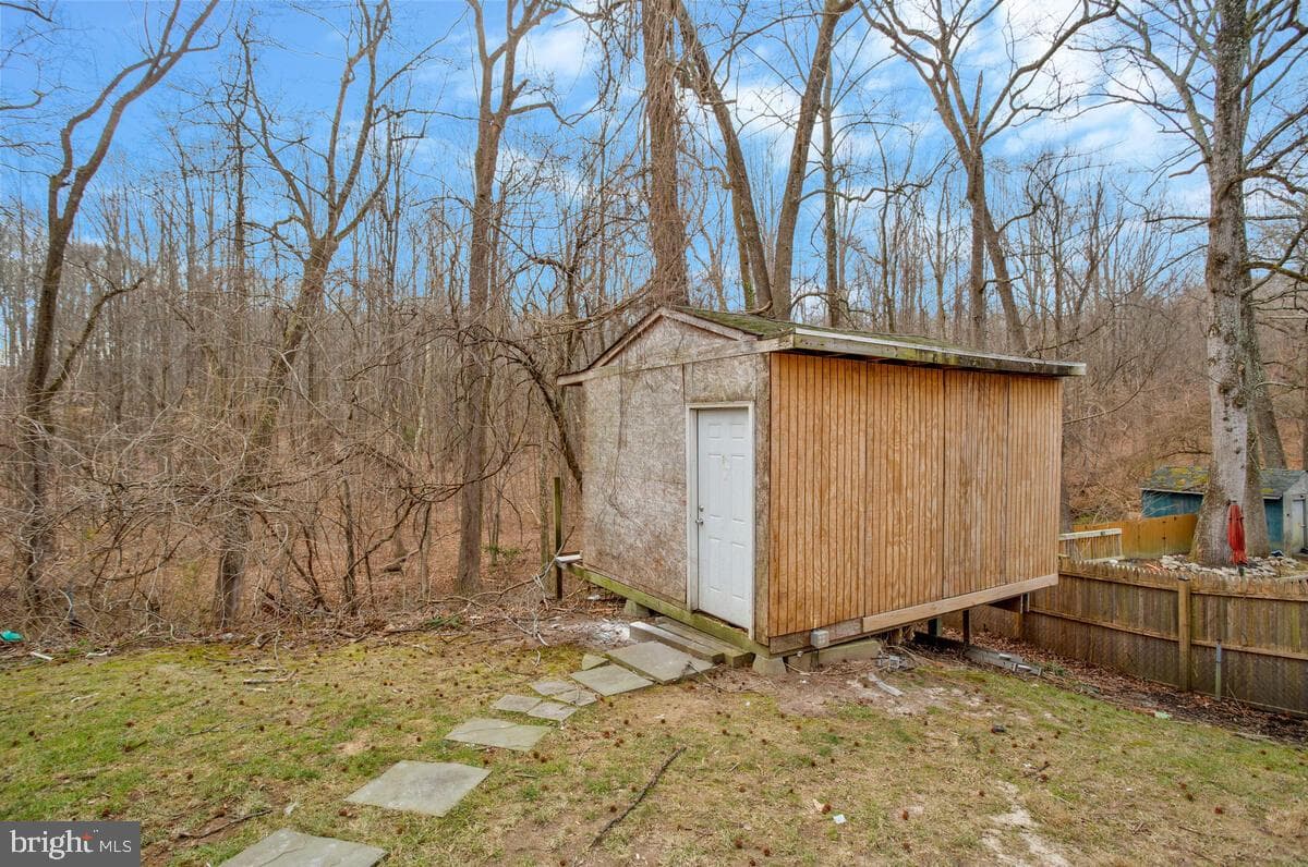 11609 Tyre Street photo 29