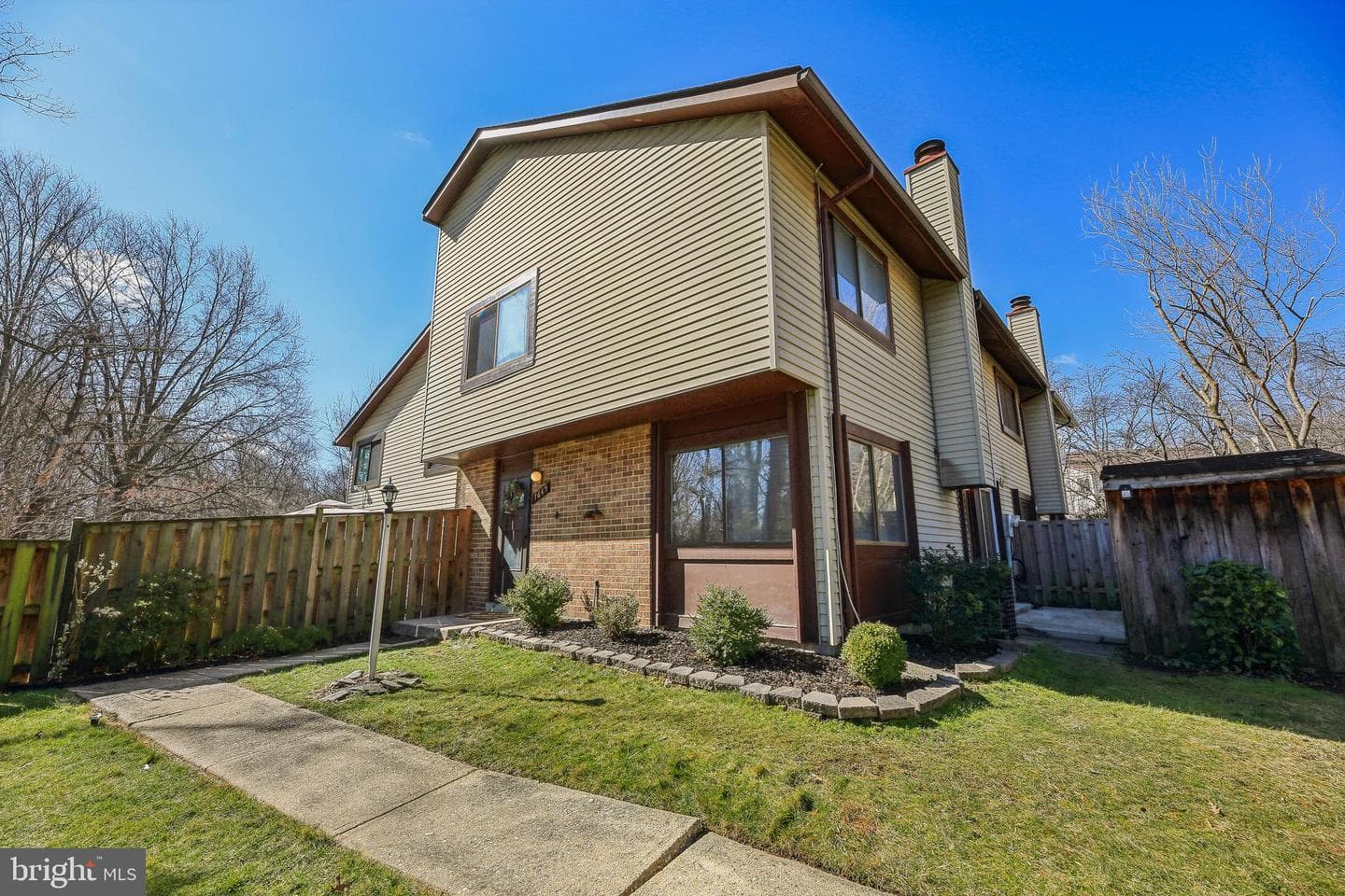 7649 Woodbine Drive photo 3