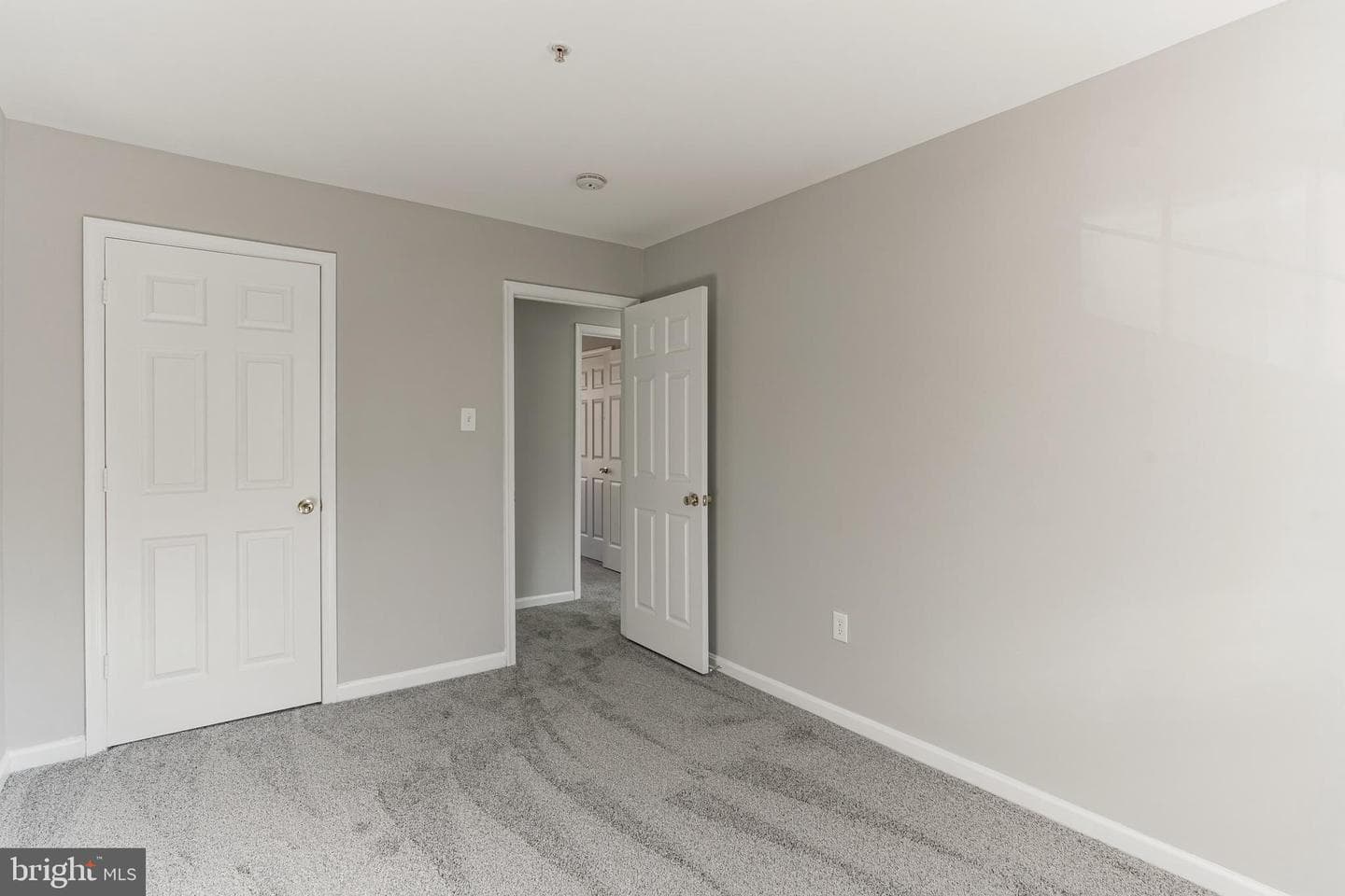 9948 Elm Street photo 16