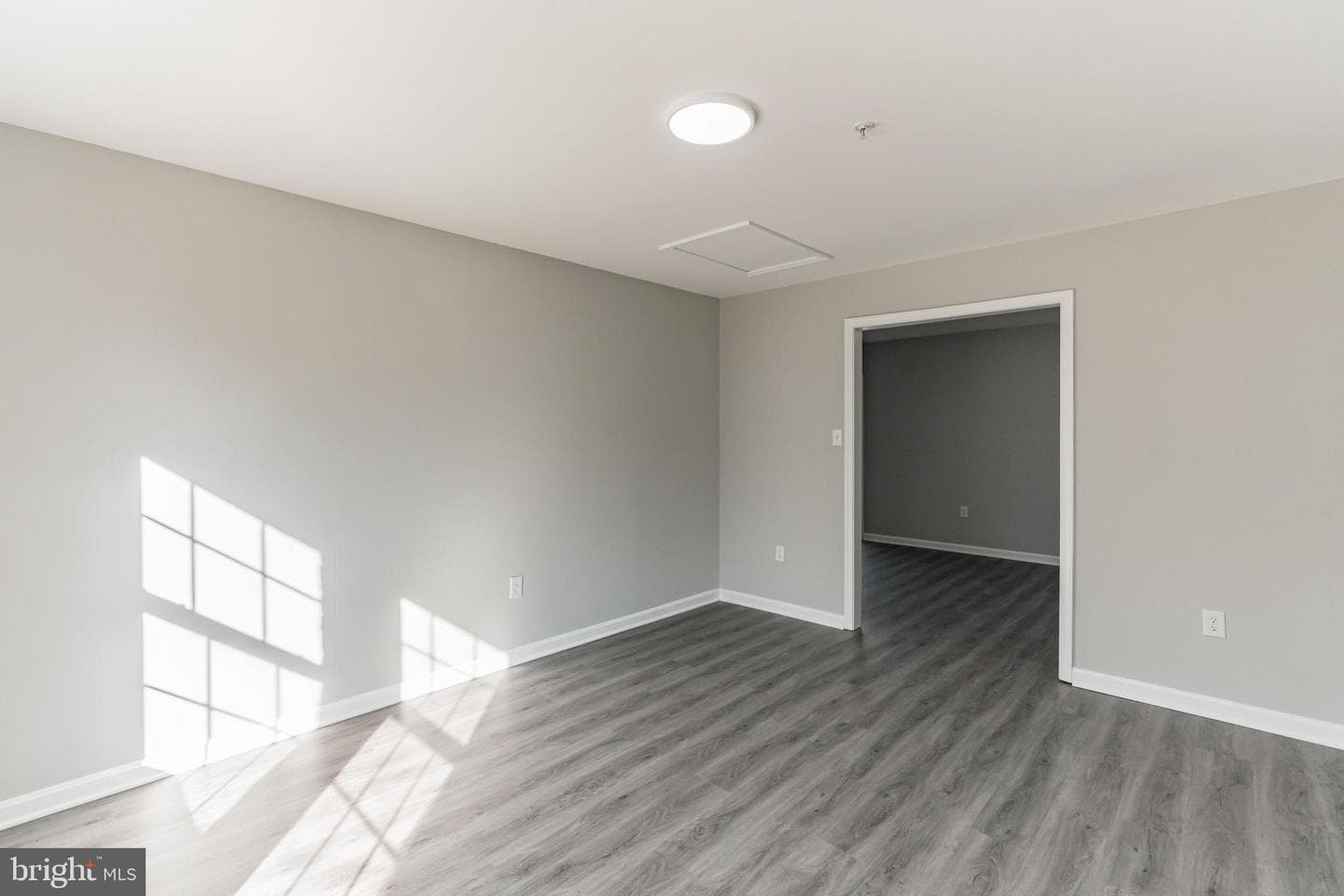 9948 Elm Street photo 23