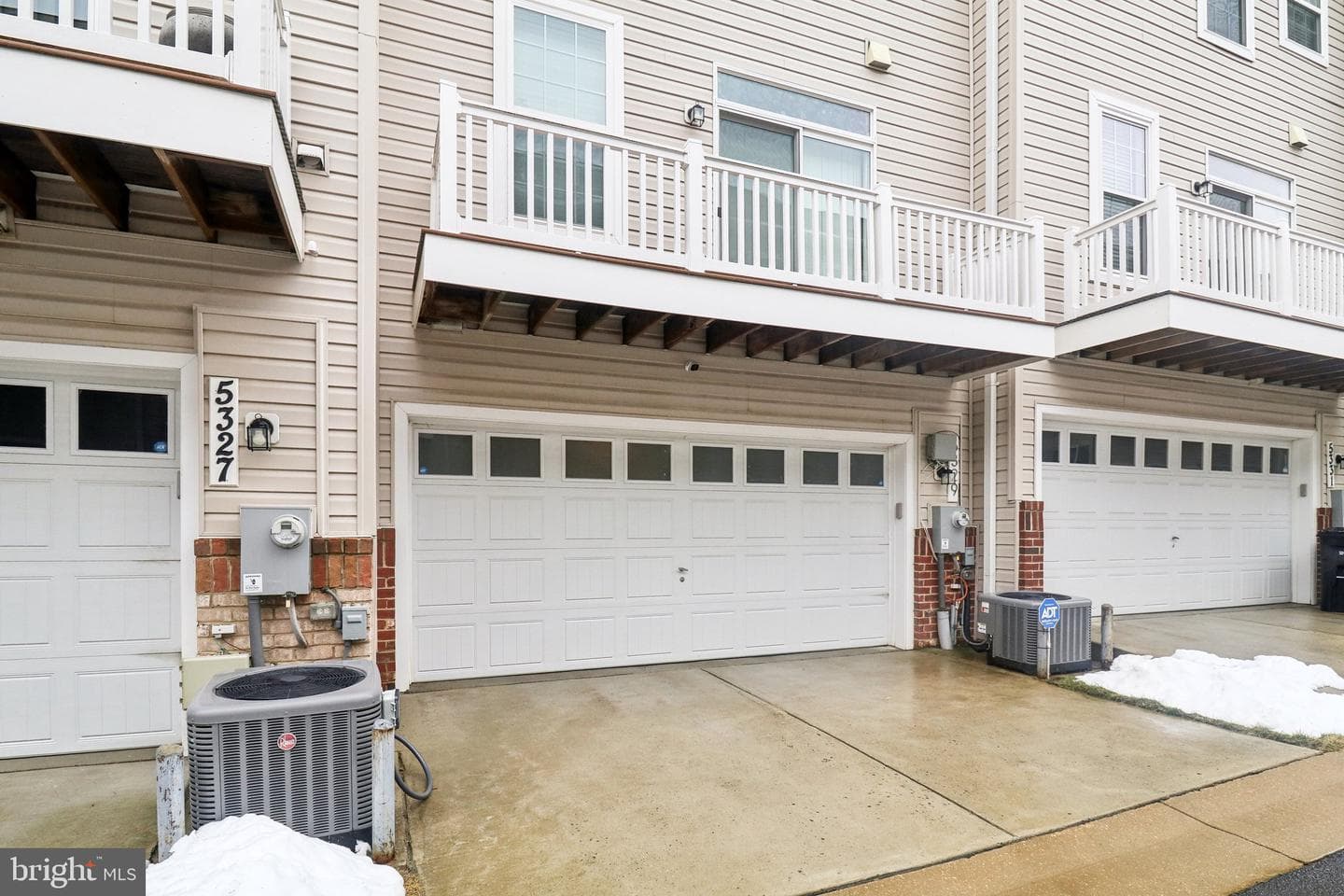 5329 Greenwich Circle photo 41