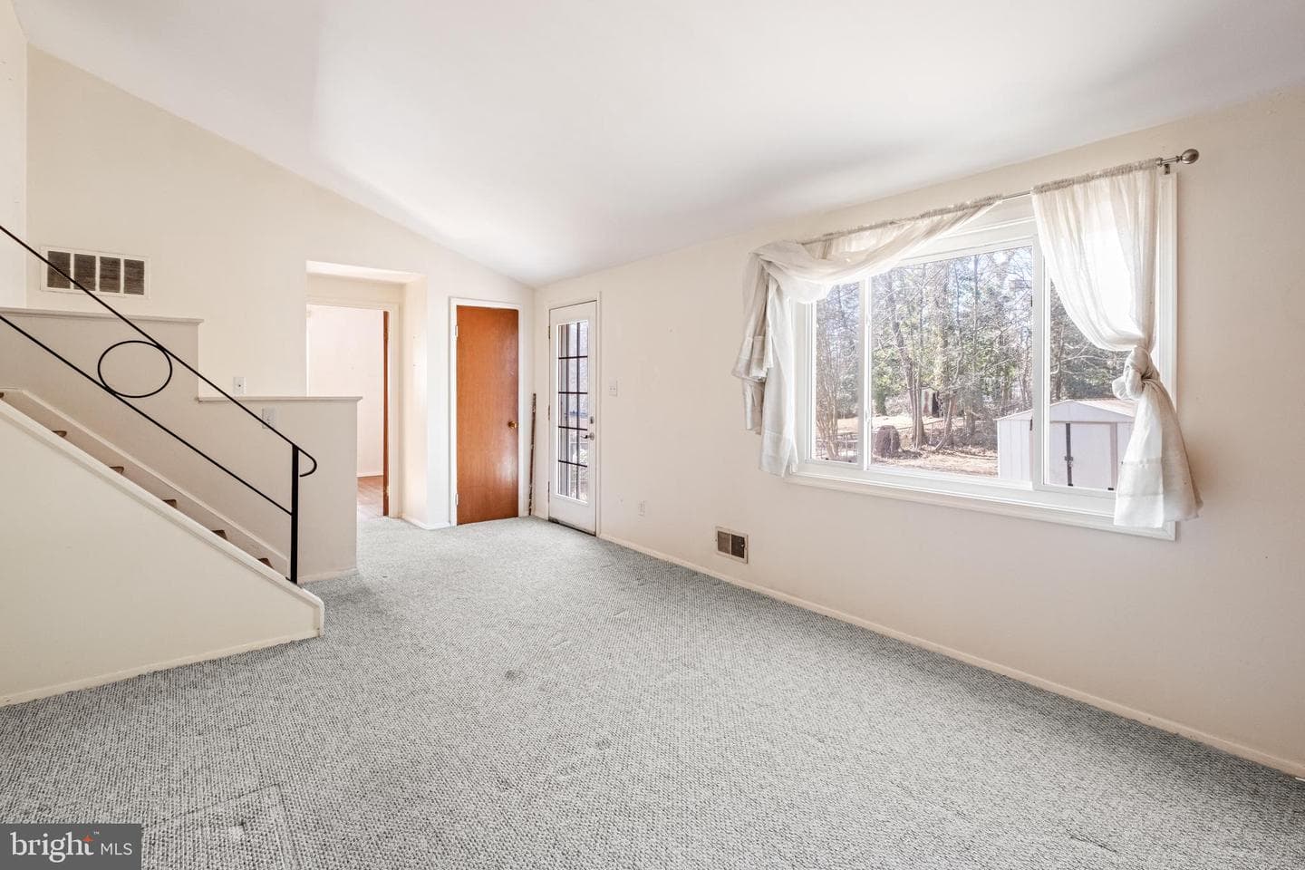 11710 Emack Road photo 6
