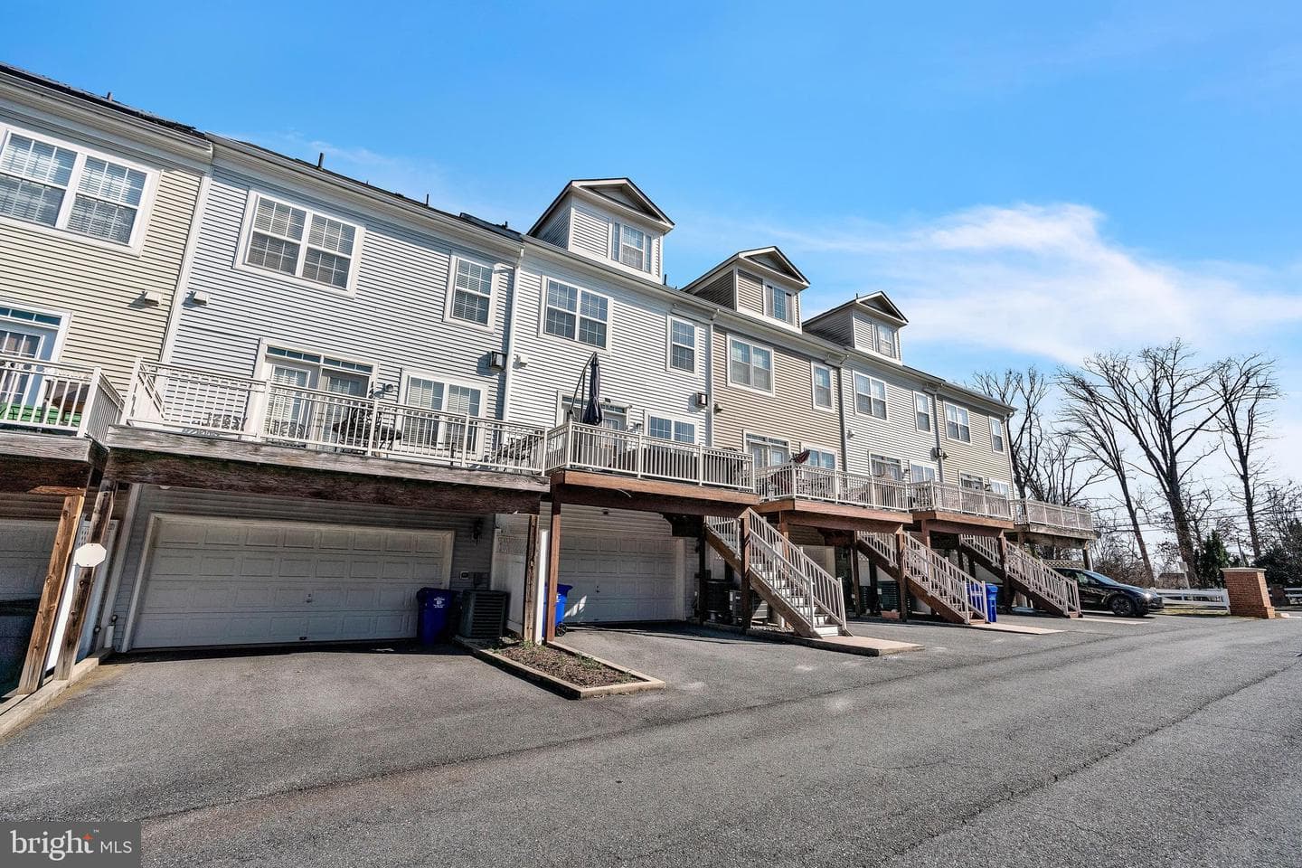 14806 Hardcastle Street photo 6