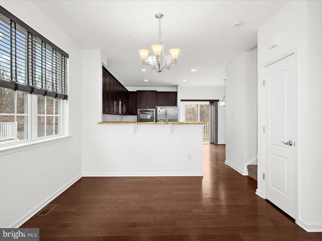 520 Victorianna Drive photo 11