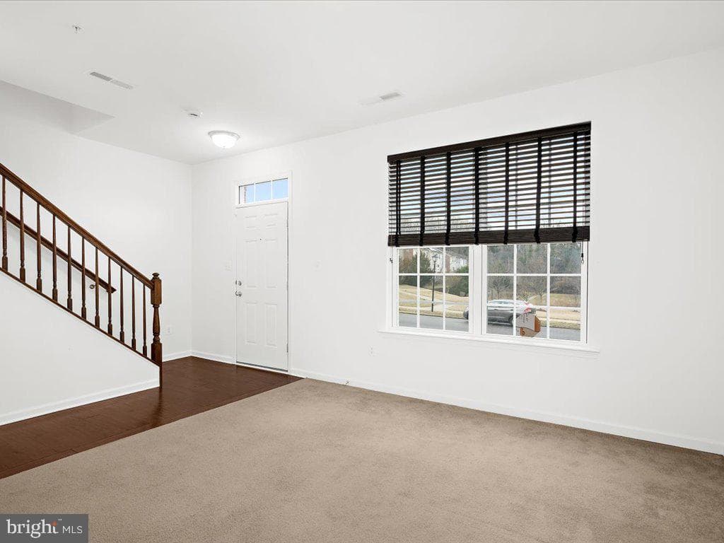 520 Victorianna Drive photo 4