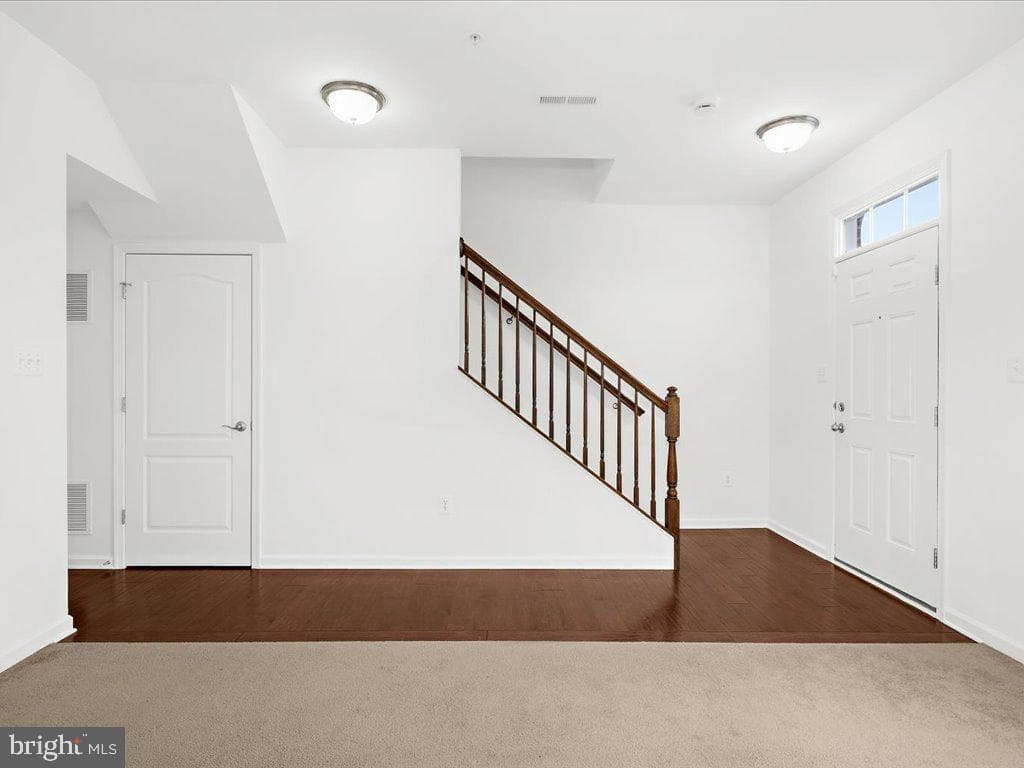 520 Victorianna Drive photo 6