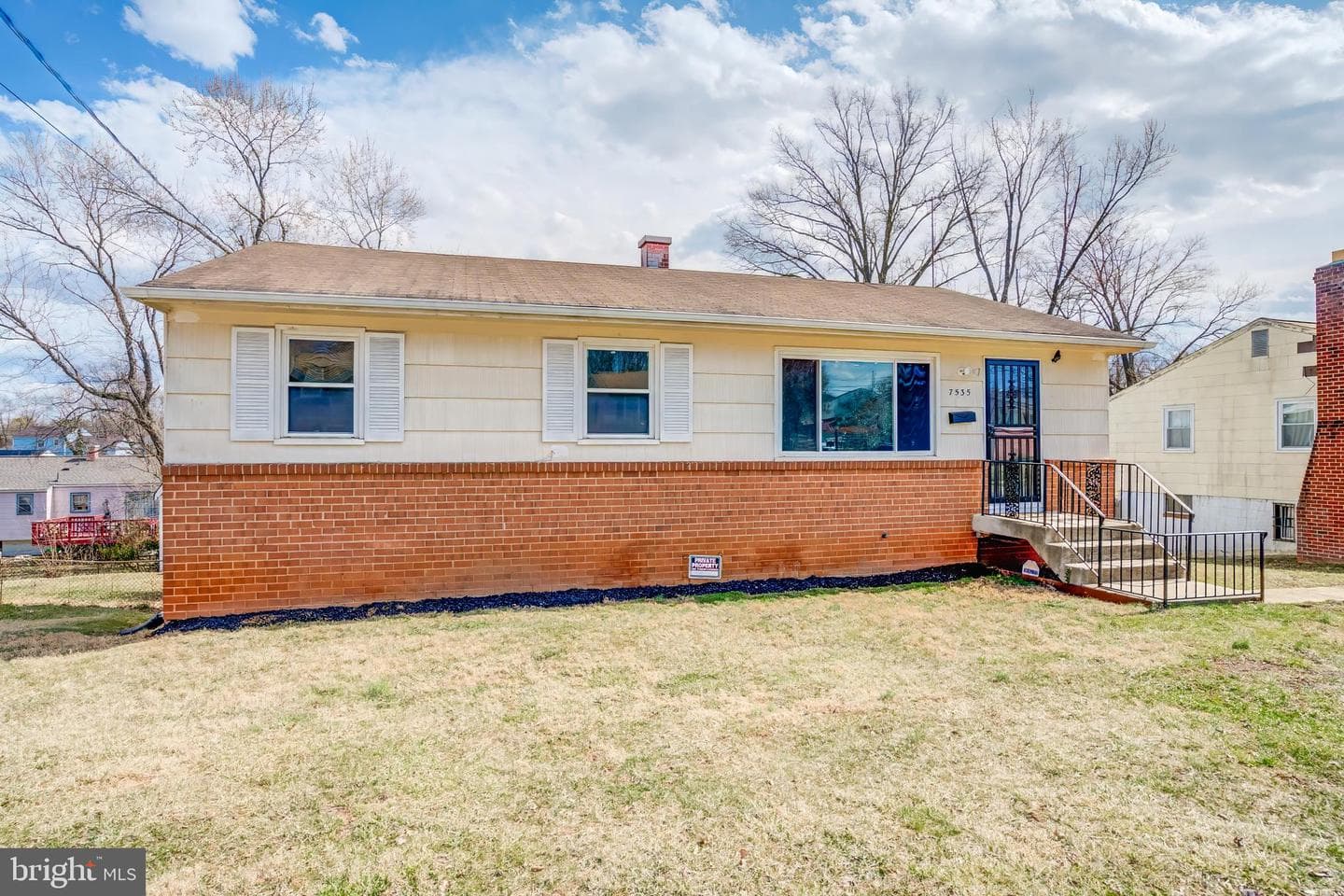 7535 Newberry Lane photo 1