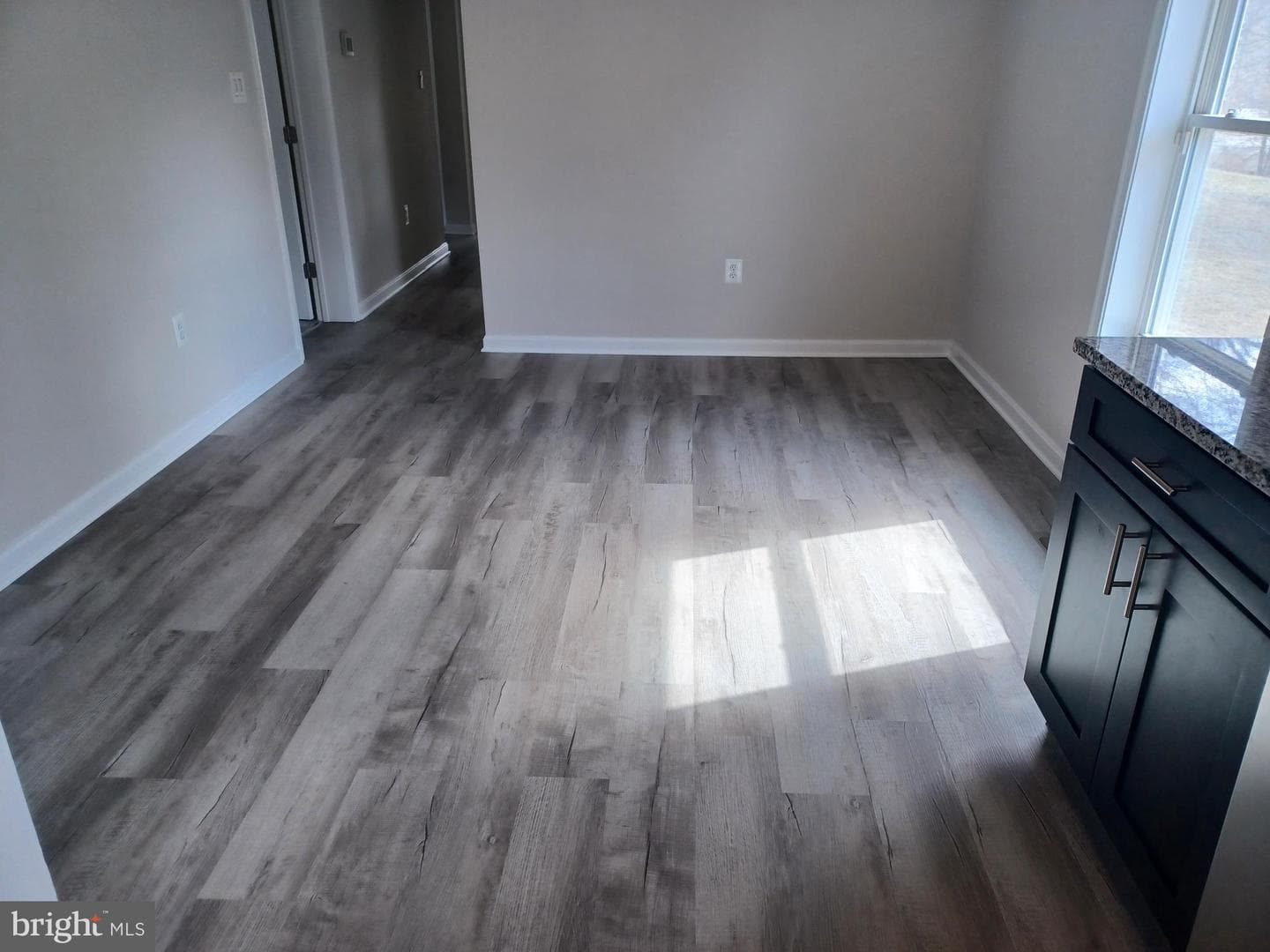 15205 Peerless Avenue photo 15