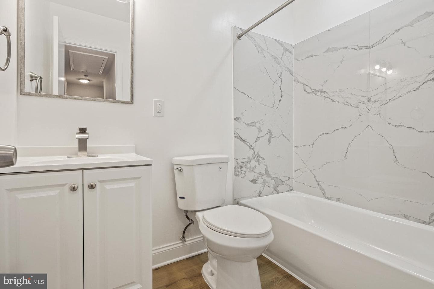 7984 Lakecrest Drive photo 34