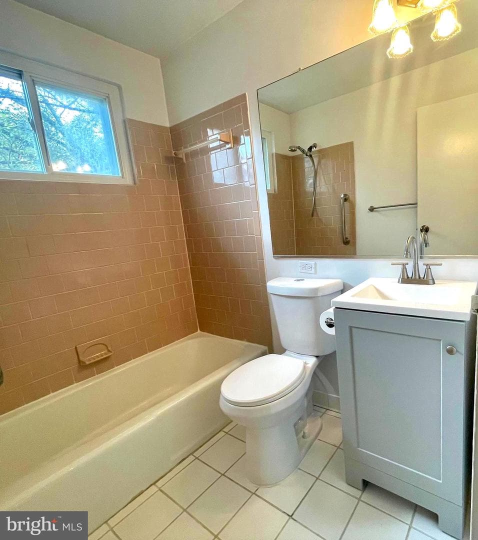 5028 Roseld Court photo 10
