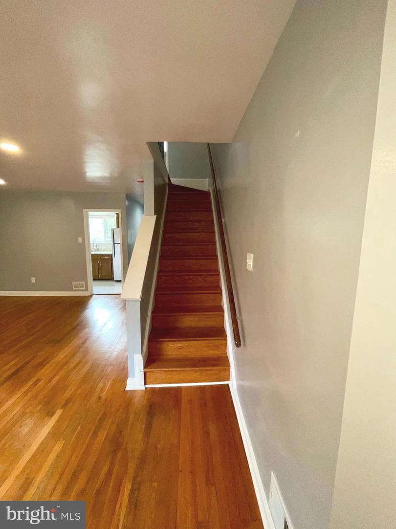 5028 Roseld Court photo 8