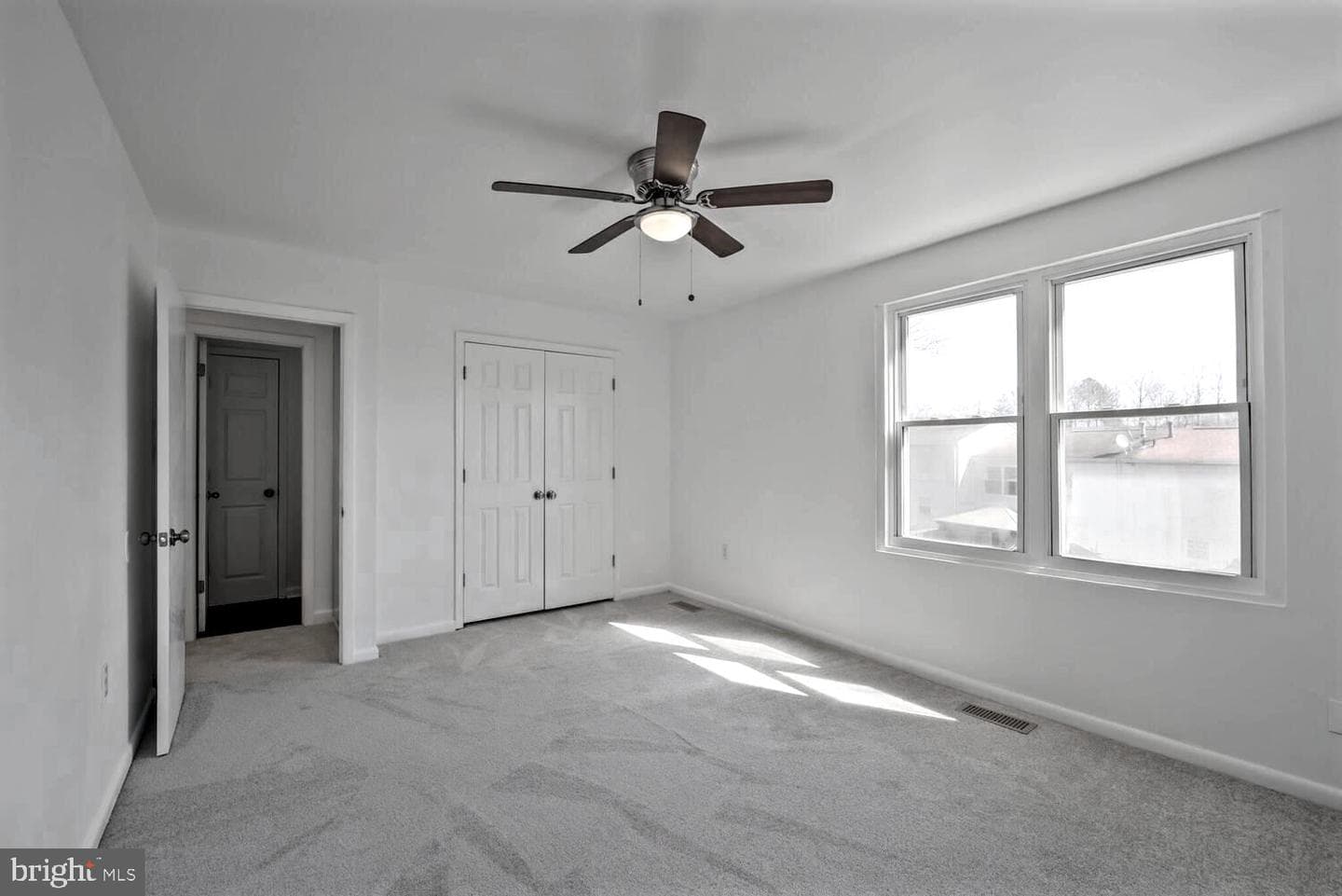 905 Nadine Court photo 5