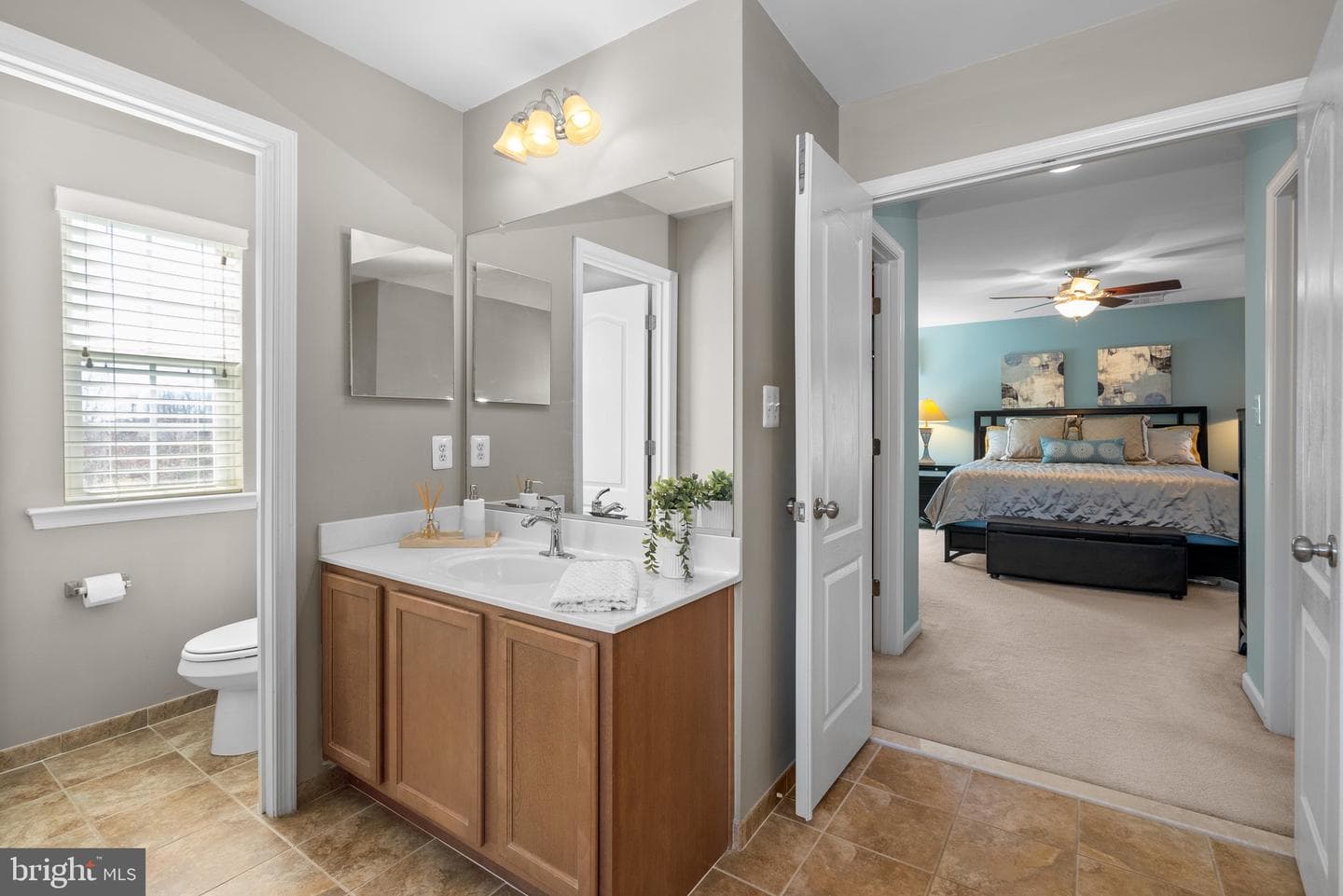 15422 Symondsbury Way photo 28