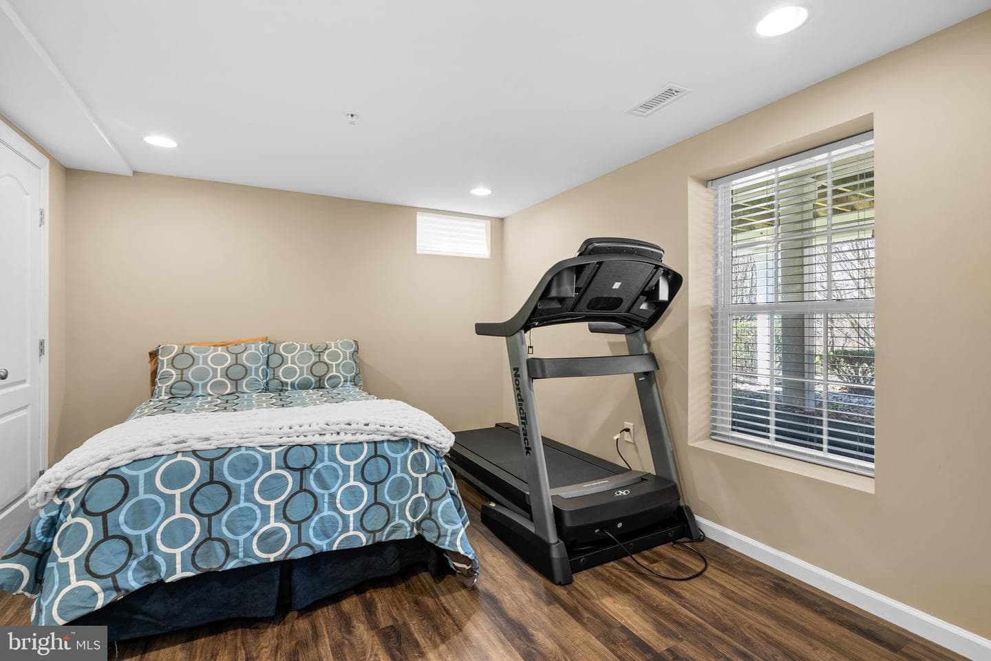 15422 Symondsbury Way photo 35