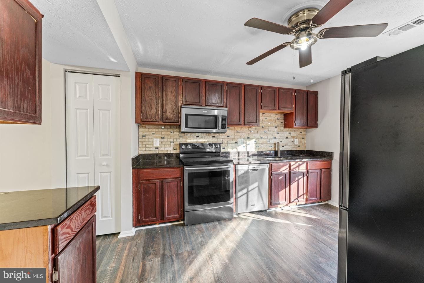 15811 Deer Creek Court photo 7