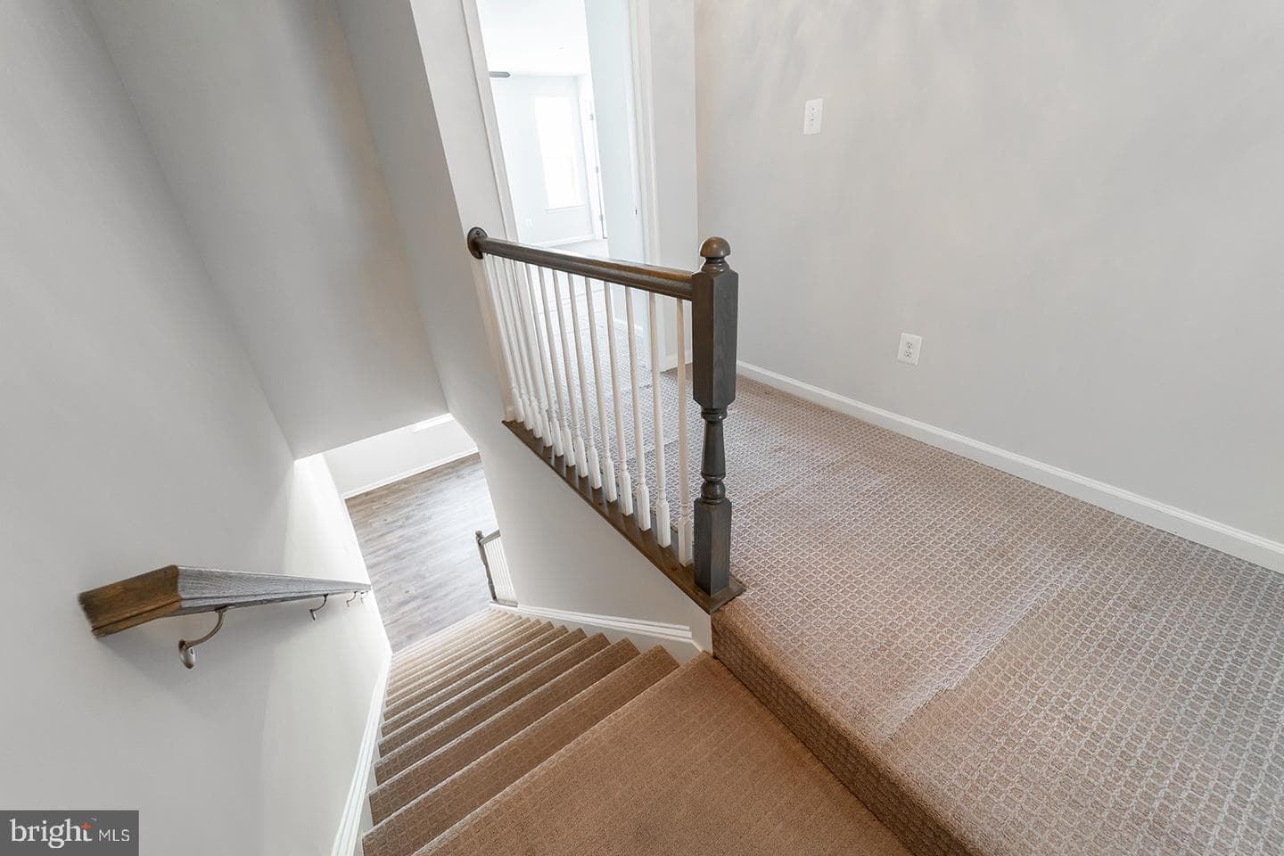 9721 Glassy Creek Way photo 27