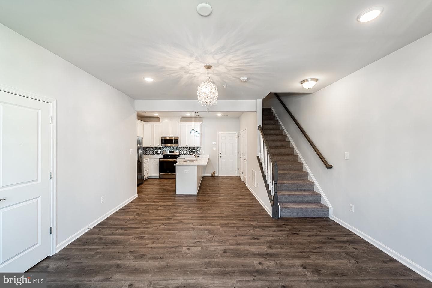 9721 Glassy Creek Way photo 4