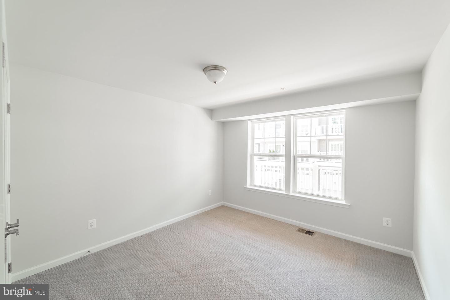 9721 Glassy Creek Way photo 42