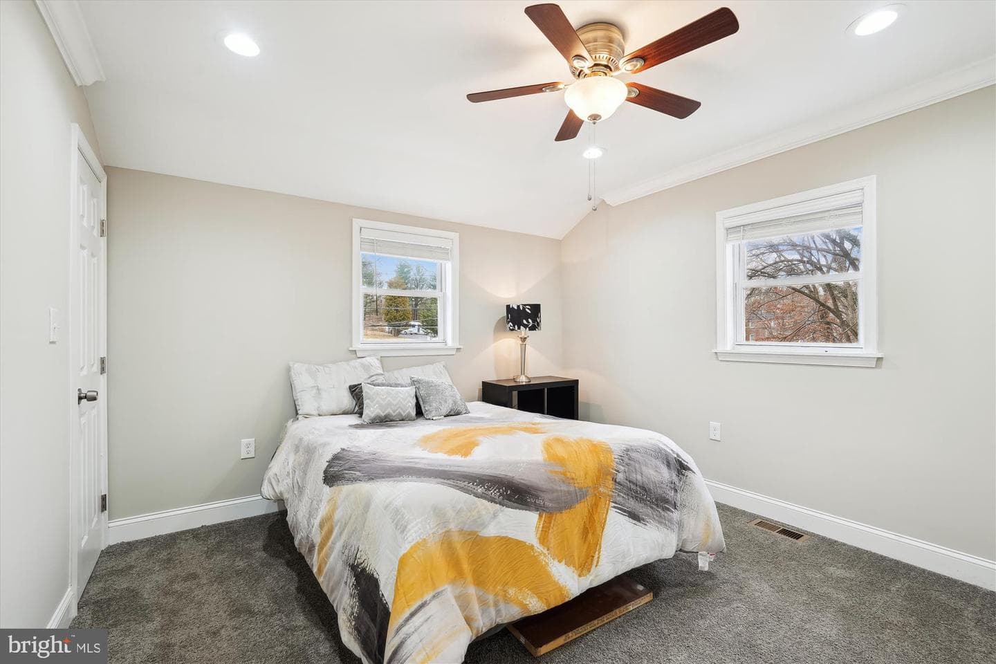 6110 Seat Pleasant Drive photo 14