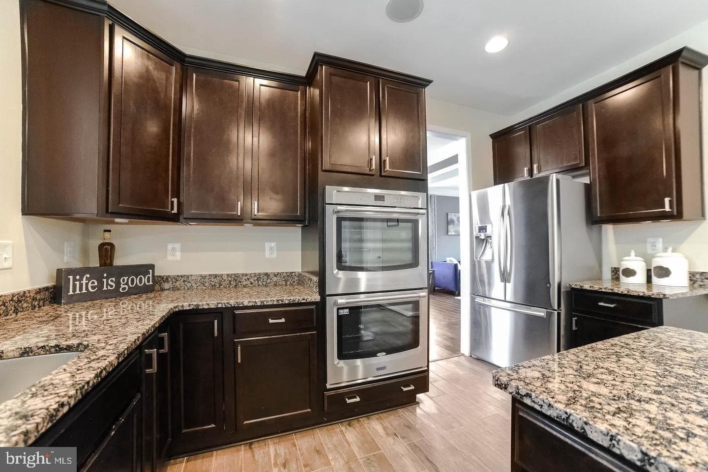 7203 Purple Ash Court photo 8
