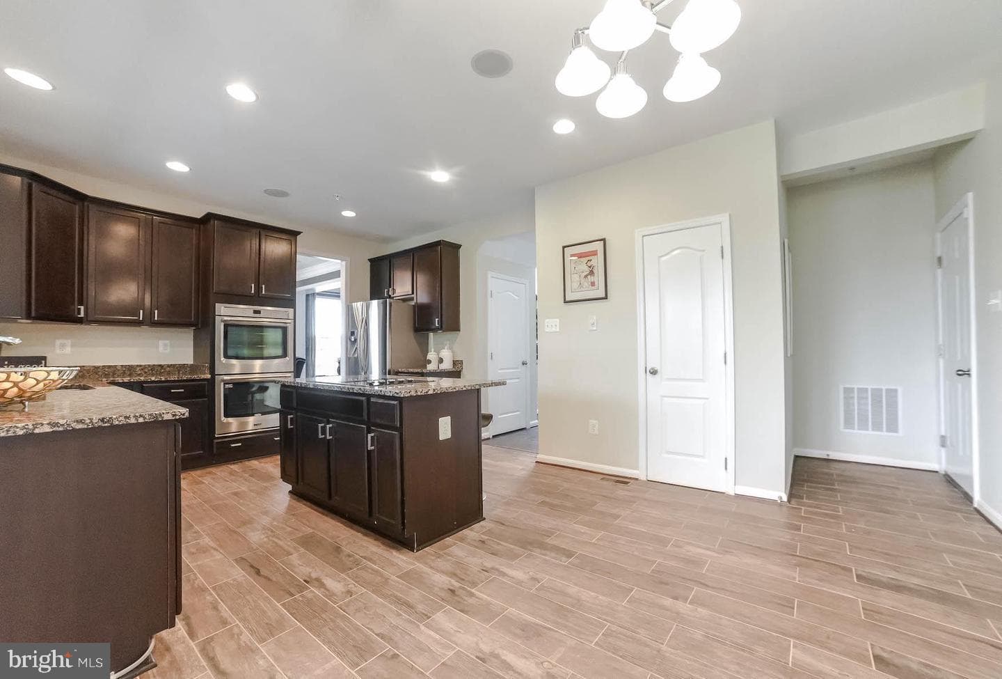 7203 Purple Ash Court photo 9