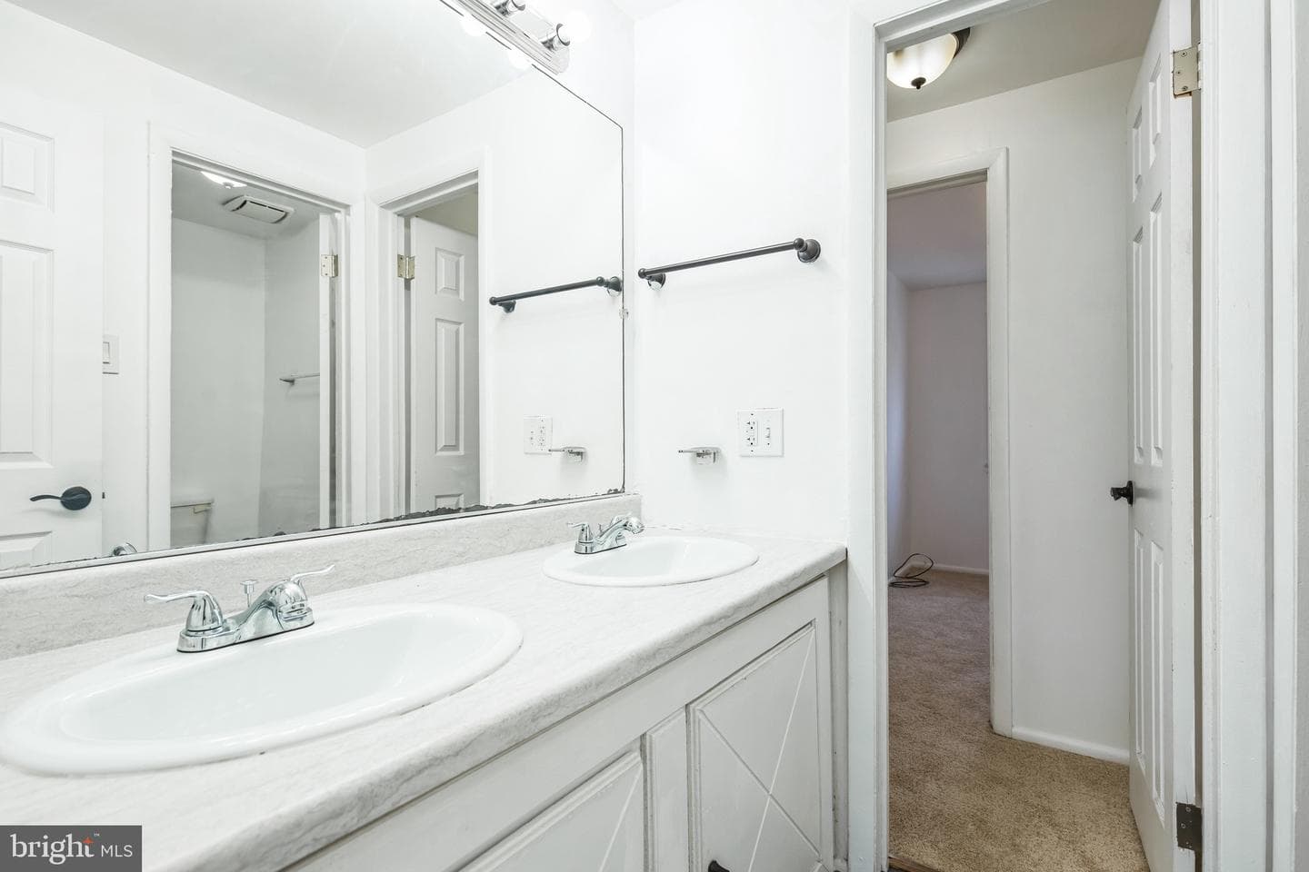 8811 Fairhaven Avenue photo 20