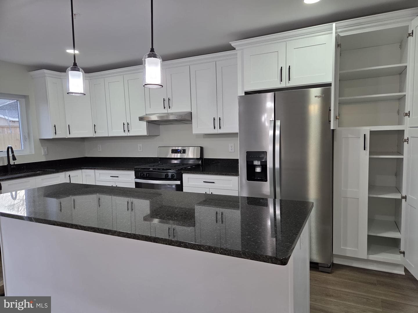 4823 Lexington Avenue photo 6