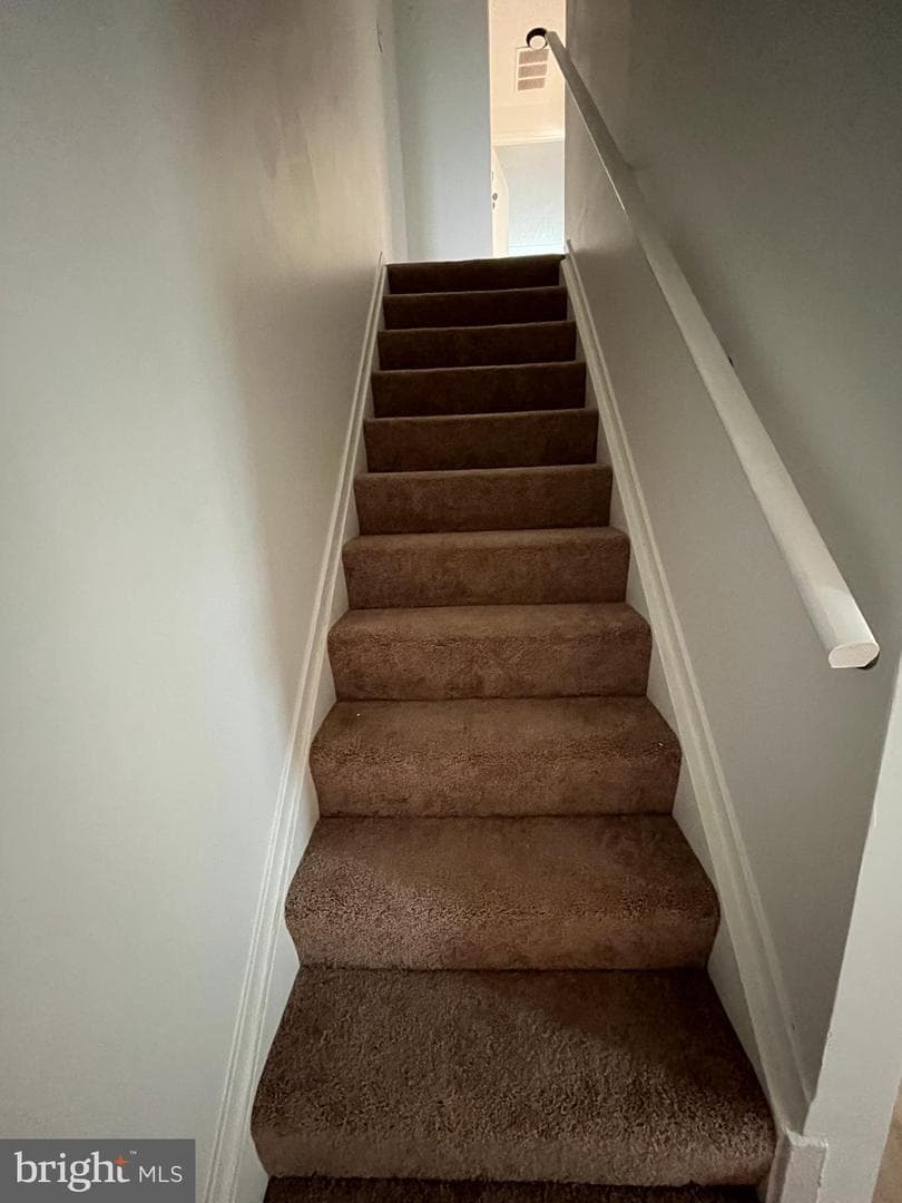 1850 Village Green Drive photo 11