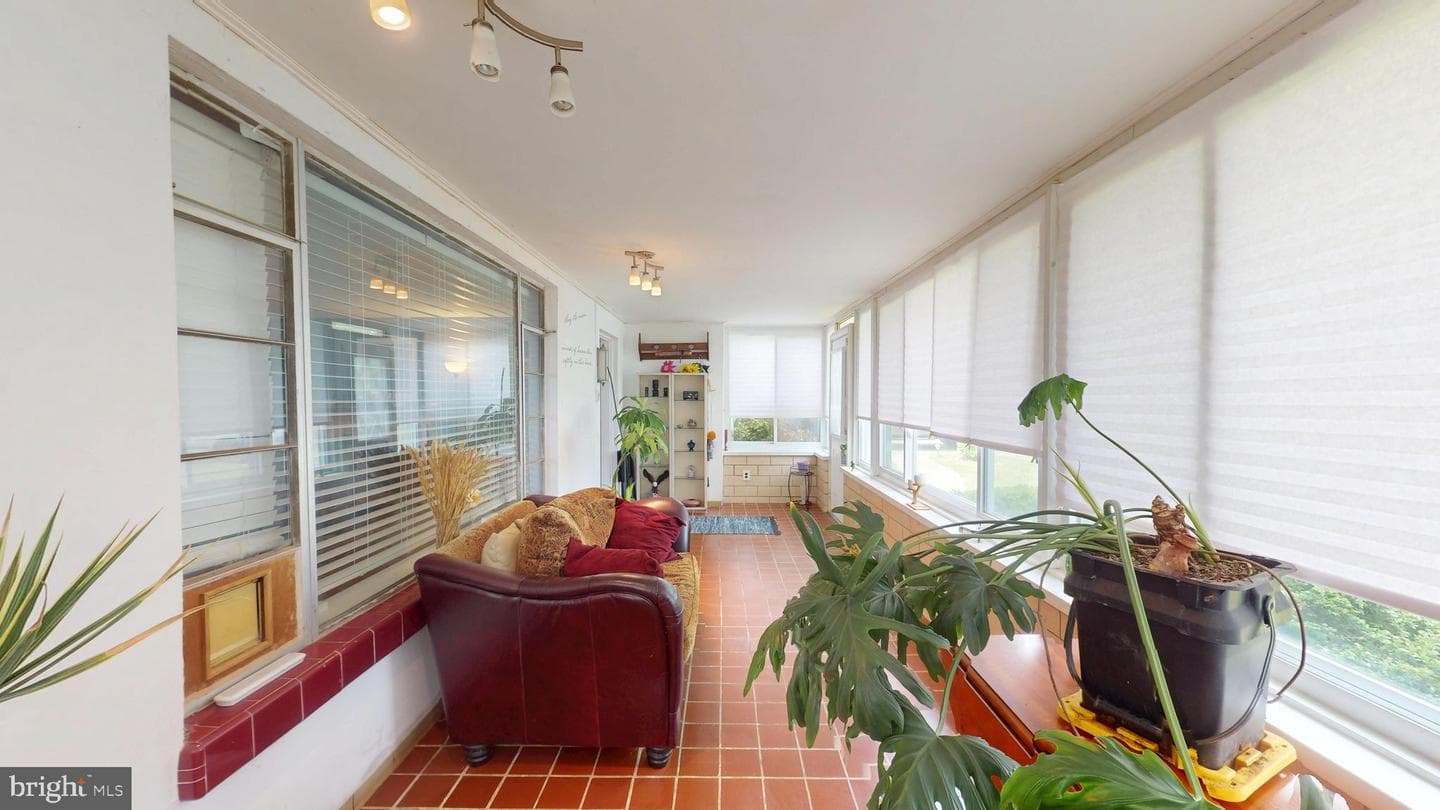 6103 Manor Road photo 6