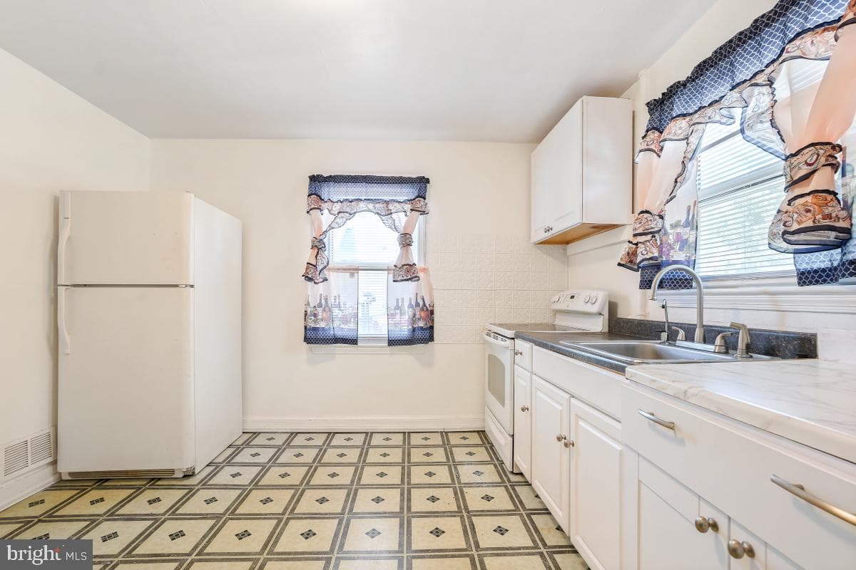 210 69th Street photo 12