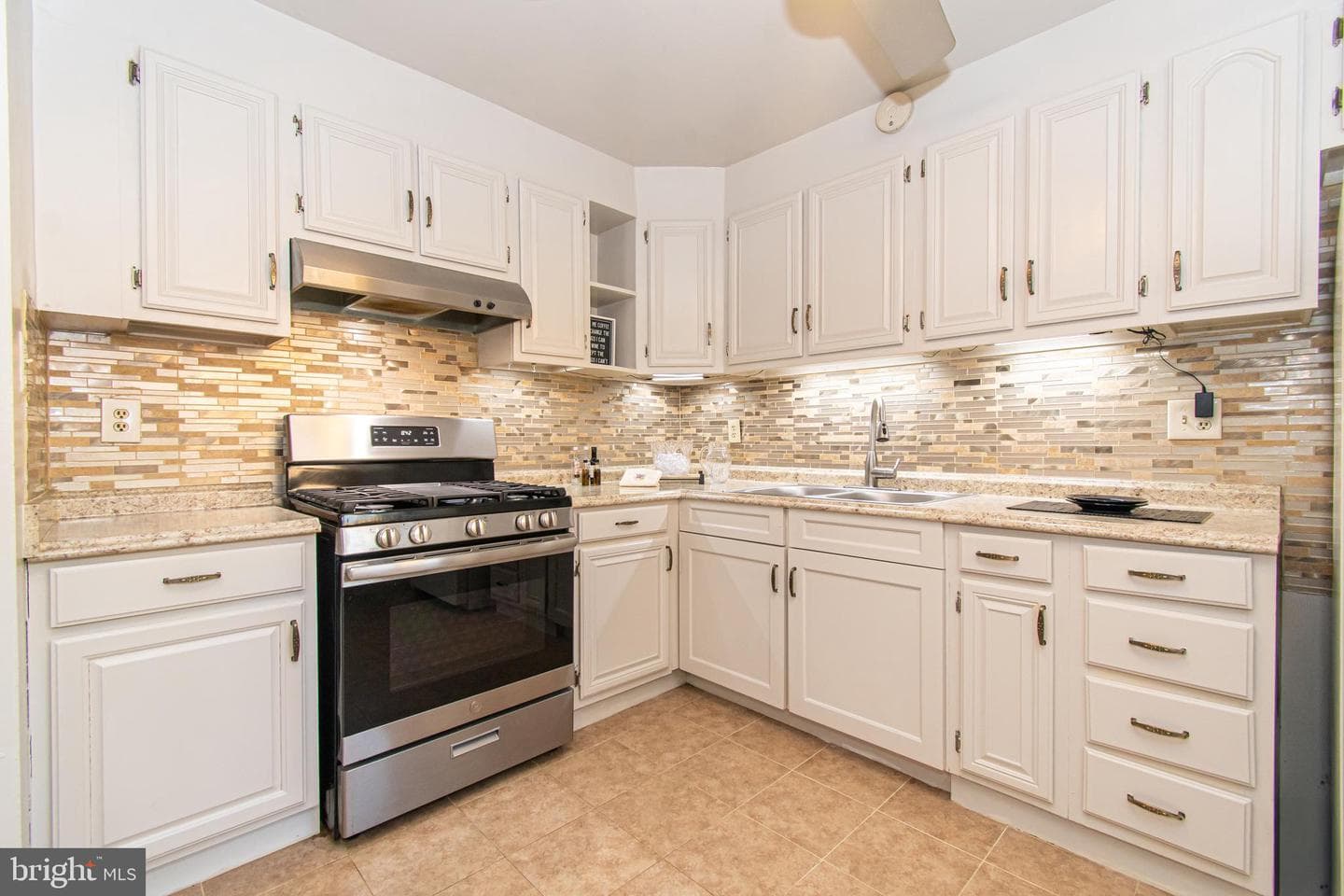 3701 Walnut Lane photo 11