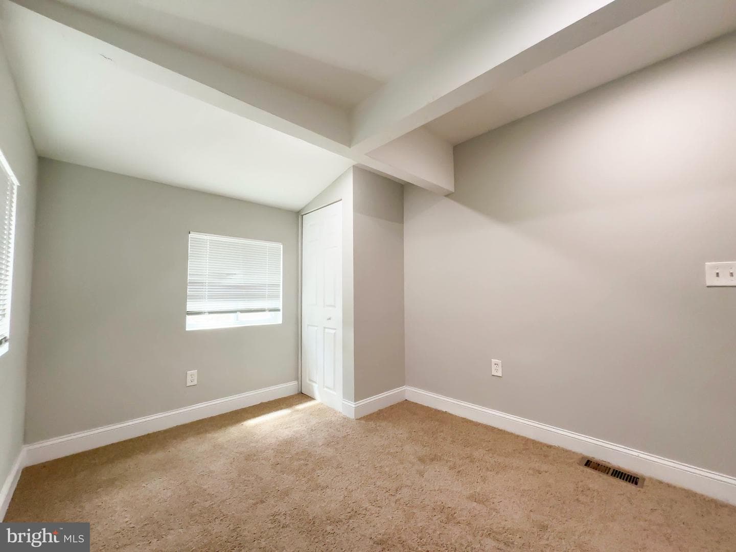 9121 Washington Avenue photo 11